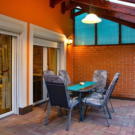 Afrodite Apartmanhaz Eger Bagian luar foto