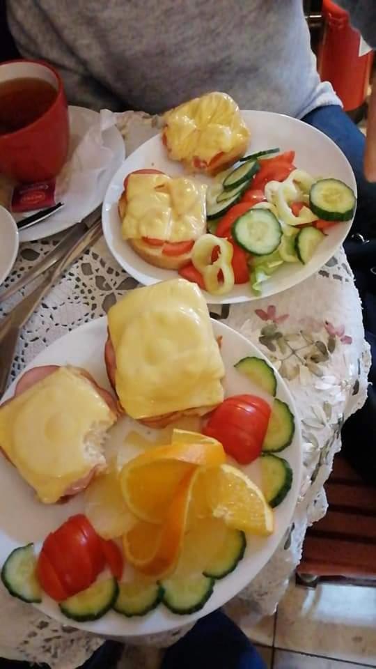 Afrodite Apartmanhaz Eger Ruang foto